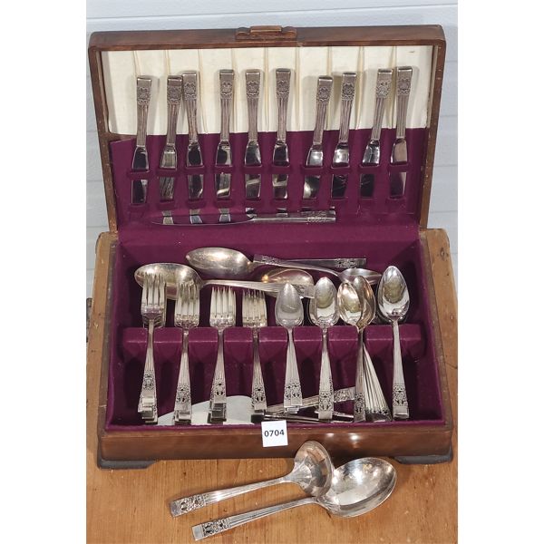 COMMUNITY PLATE SILVERWARE SET