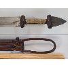 Image 2 : AFRICAN SWORD W/ ARROW HEAD GRIP & SCABBARD