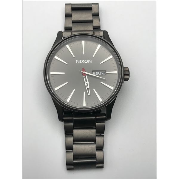 MENS NIXON WATCH WITH DAY DATE