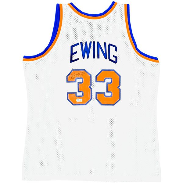 PATRICK EWING SIGNED NY KNICKS BASKETBALL JERSEY (FANATICS COA)