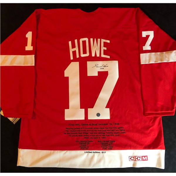 GORDIE HOWE SIGNED DETROIT RED WINGS CAREER STAT JERSEY (AJ SPORTS COA)