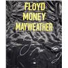 Image 2 : FLOYD MAYWEATHER JR AUTOGRAPHED BLACK BOXING ROBE (BECKETT COA)