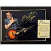 Image 2 : BRUCE SPRINGSTEIN SIGNED 8 X 10 (RA COA)