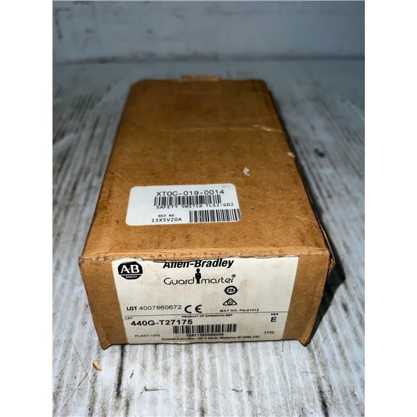 New? Allen-Bradley #440G-T27175 / TLS2-GD2