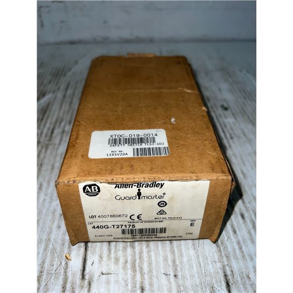 New? Allen-Bradley #440G-T27175 / TLS2-GD2