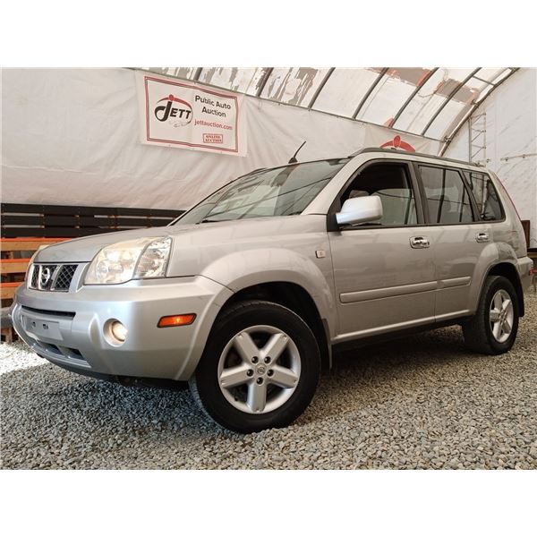 D3 --  2005 NISSAN XTRAIL XE 4X4, Grey, 258306 KM