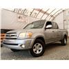 Image 2 : A12F --  2006 TOYOTA TUNDRA DOUBLE CAB SR5 4X4, Grey, 747795 KM