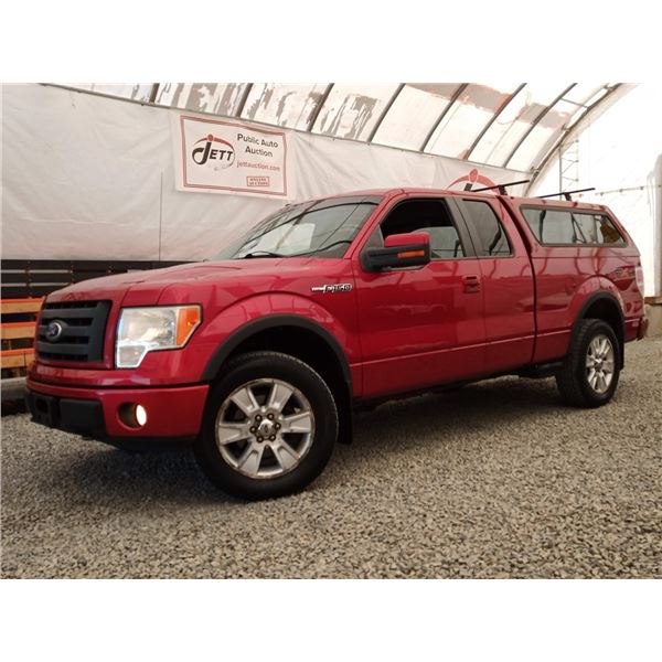 E4 --  2010 FORD F150 SUPER CAB 4X4, Red, 251764 KM