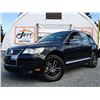 Image 2 : H1 --  2010 VW TOUAREG TDI DIESEL 4X4 , Black, 299052 KM