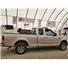 Image 25 : A10 --  2000 FORD F150 XLT EXT CAB 4X4, Silver, 280729 KM  "NO RESERVE"