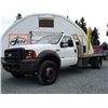Image 2 : 0C --  2005 FORD F450 SUPER DUTY  DIESEL FLAT DECK DUALLY, White, 314649 KM