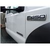 Image 75 : 0C --  2005 FORD F450 SUPER DUTY  DIESEL FLAT DECK DUALLY, White, 314649 KM