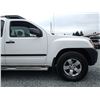 Image 47 : C6 --  2009 NISSAN XTERRA OFF ROAD 4X4, White, 154,212 MILES