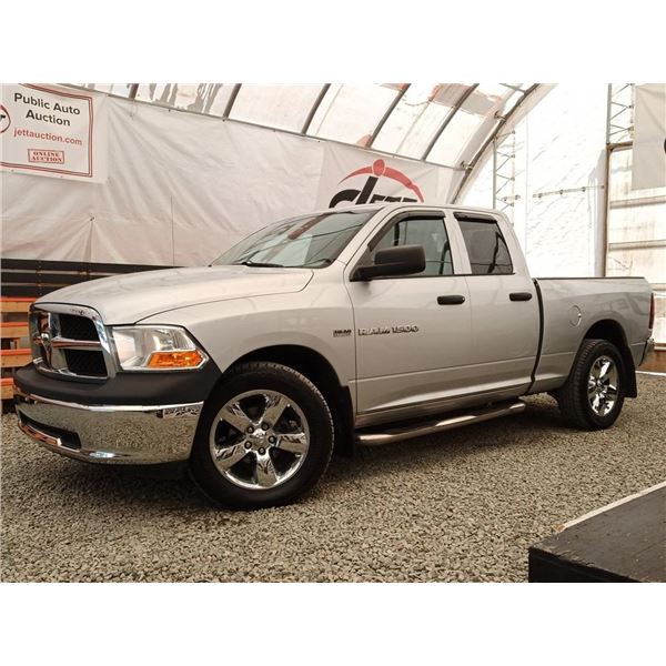 F5 --  2012 DODGE RAM 1500 ST CREW CAB 4X4, Grey, 164564 KM