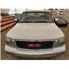 Image 11 : H6 --  2001 GMC SIERRA 1500 EXT CAB 4X4, White, 266254 KM