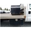 Image 52 : 0C --  2005 FORD F450 SUPER DUTY  DIESEL FLAT DECK DUALLY, White, 314649 KM