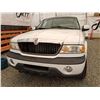 Image 8 : A1 --  1998 LINCOLN NAVIGATOR 4X4, White, 353855