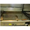 Image 1 : QUEST 36" FLAT TOP GRILL W/QUEST 24" GRILL