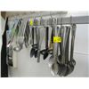 Image 1 : VARIOUS UTENSILS ON RACK