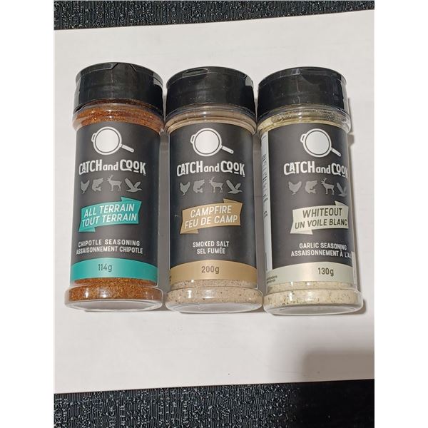 CATCH&COOK GAME SPICE 3 BOTTLES, CHIPOLE, SMOKED SALT, GARLIC
