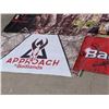 Image 3 : 2 BADLAND BANNERS 23X48"/ 1- 18X36"