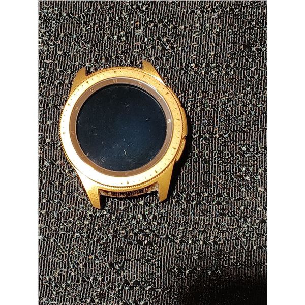 SAMSUNG GPS WATCHES (REQUIRES NEW BATTERIES) GOLD COLOUR