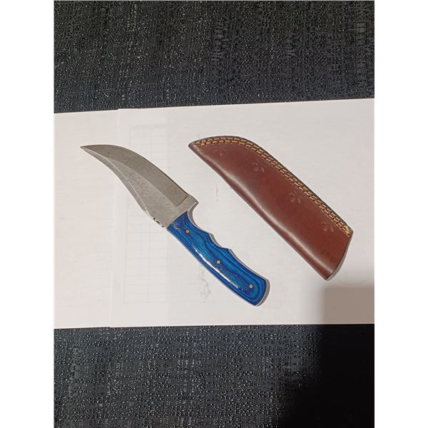 DAMASCUS STEEL KNIFE COMES WITH SHEATH