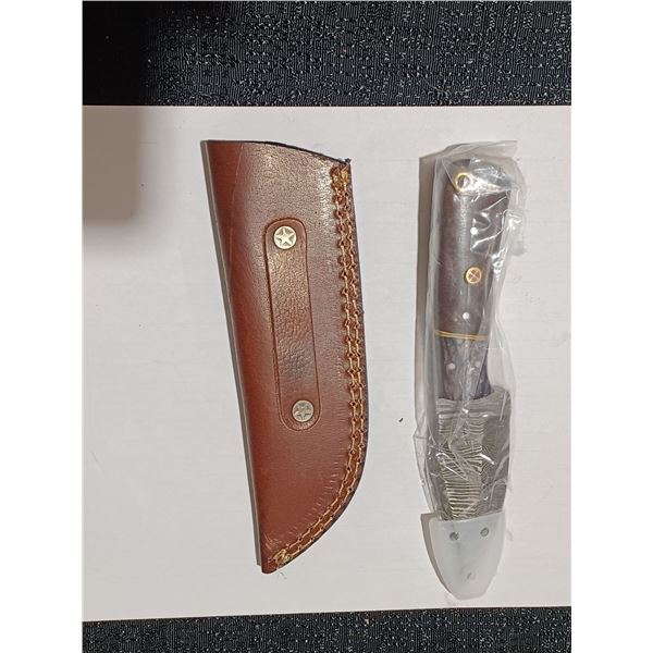 DAMASCUS STEEL KNIFE COMES WITH SHEATH