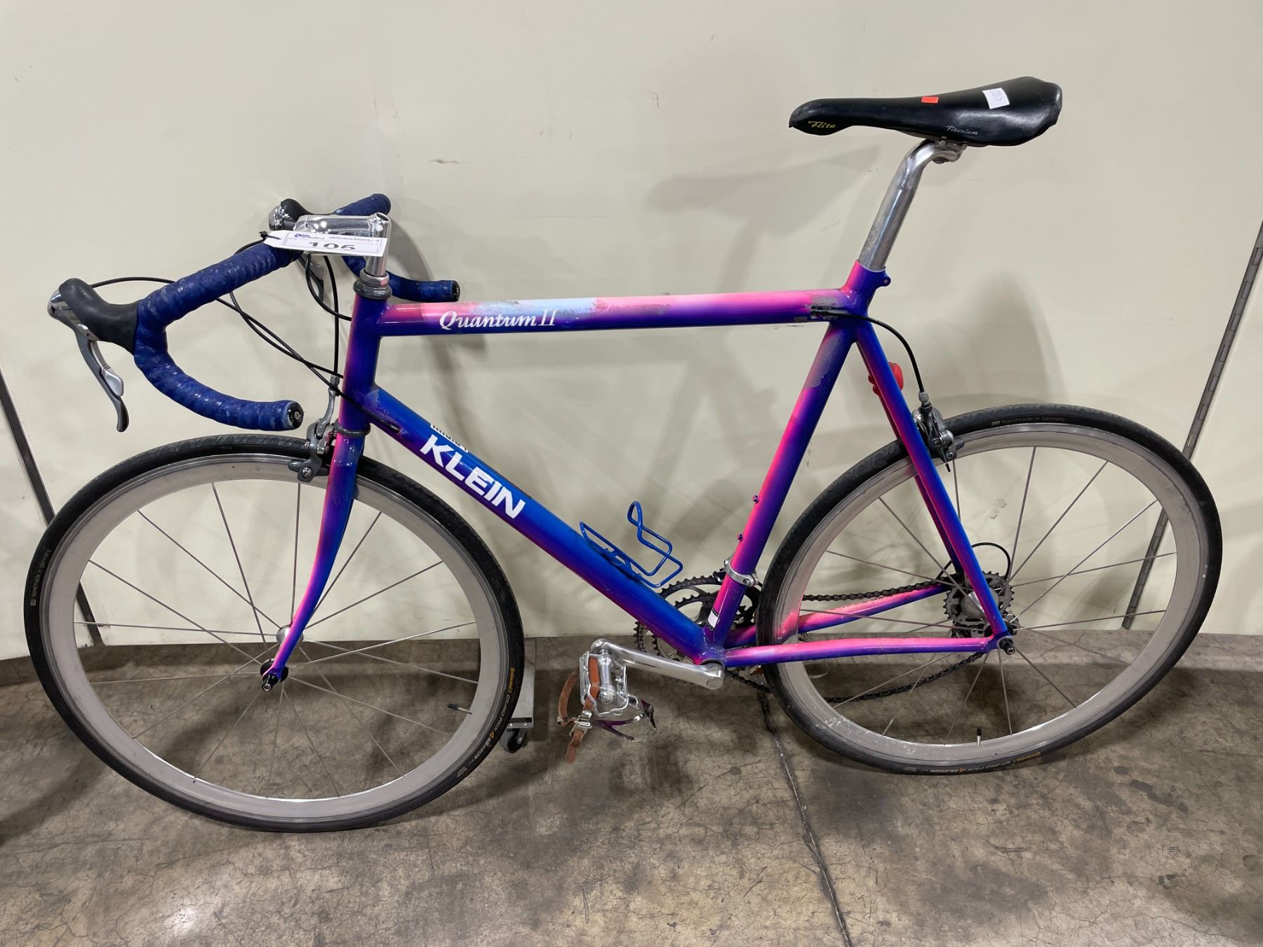 KLEIN QUANTUM 2 MULTI-TONE 16 SPEED RACING STYLE ROAD BIKE