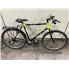 Image 2 : MARIN PALISADES TRAIL BLACK 21 SPEED MOUNTAIN BIKE ( DERAILLEUR & BRAKES NEED REPAIRS )