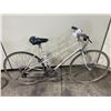 Image 2 : BATAVUS WHITE 10 SPEED VINTAGE TOUR BIKE