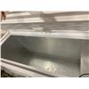 Image 2 : GENERAL ELECTRIC FCM16SLBWW WHITE 10.6 CU FT TOP LOAD ELECTRIC CHEST FREEZER