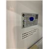 Image 3 : GE GNE27JGMWFWW WHITE 2 DOOR FRIDGE / FREEZER (MINOR COSMETIC DAMAGE)