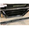 Image 2 : HAIR AMERICA HCW225RAES STAINLESS STEEL / BLACK INSERT WALL OVEN ( MISSING DOOR HARDWARE )