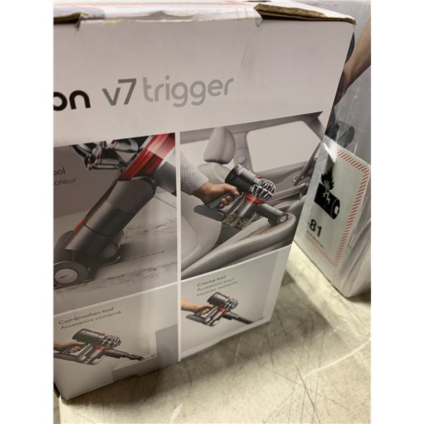 DYSON V7 TRIGGER COMPACT HANDHELD ELECTRIC VACUUM *IN BOX* - Able