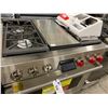 Image 8 : WOLF STAINLESS STEEL WIFI TOUCH SCREEN NATURAL GAS 5 BURNER STOVE / CONVECTION OVEN 36"W