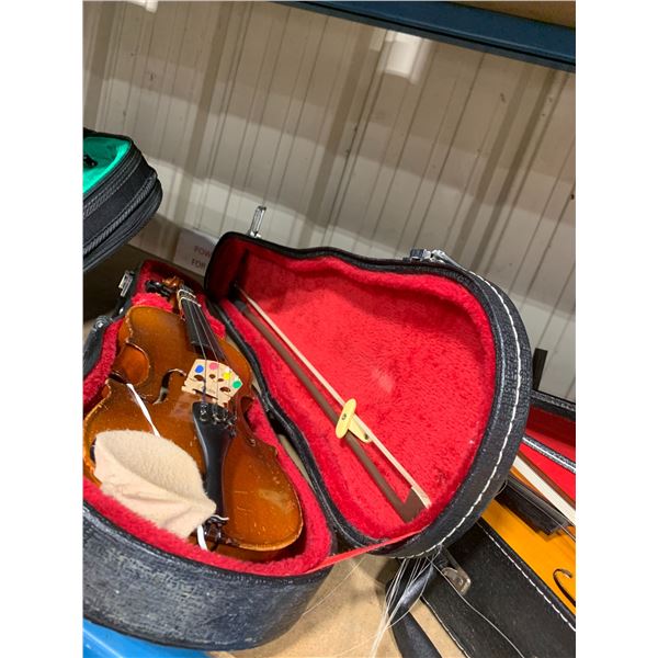 VIOLIN MV003C DARK WOOD VIOLIN WITH BOW IN HARD TRANSPORT CASE ( MADE IN CHINA )