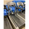 Image 2 : LIFE FITNESS FLEXDECK COMMERCIAL 120V ELECTRIC TREADMILL WITH DIGITAL DISPLAY