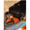 Image 2 : SUZUKI VIOLIN CO. 7 DARK WOOD 1/2 VIOLIN WITH BOW IN HARD TRANSPORT CASE ( MADE IN JAPAN,