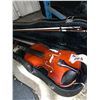 Image 2 : SUZUKI VIOLIN CO. 102 DARK WOOD 3/4 SIZE VIOLIN WITH BOW IN HARD TRANSPORT CASE ( MADE IN JAPAN,