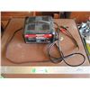 Image 1 : Motomaster Battery Charger