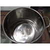 Image 2 : Stainless Steel Stock Pot