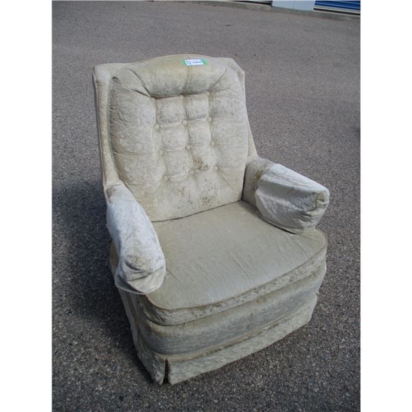 ***Swivel Rocking Chair (Worn)