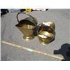 Image 1 : **(2) Fireplace Items (Brass/Copper)