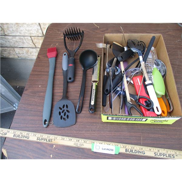 Lot of Kitchen Utensils