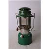 Image 4 : Vintage 1973 Coleman Lantern with Carrying Case