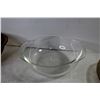 Image 3 : (2) Pyrex Bowls - Fire King Dish - Glass Plates