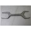 Image 2 : 3 in One Spud Wrench - Pry bar