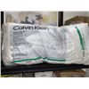 Image 1 : Calvin Klein Premium Luxury Pillows King Size lot of 2