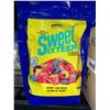 Image 2 : Mondoux Sweet Sixteen Sweet & amp; Sour Gummy Candy 6x900g